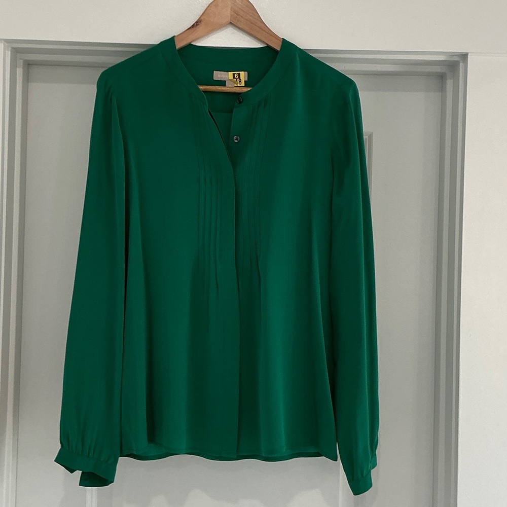 Banana Republic Vibrant Green 100% Silk Blouse